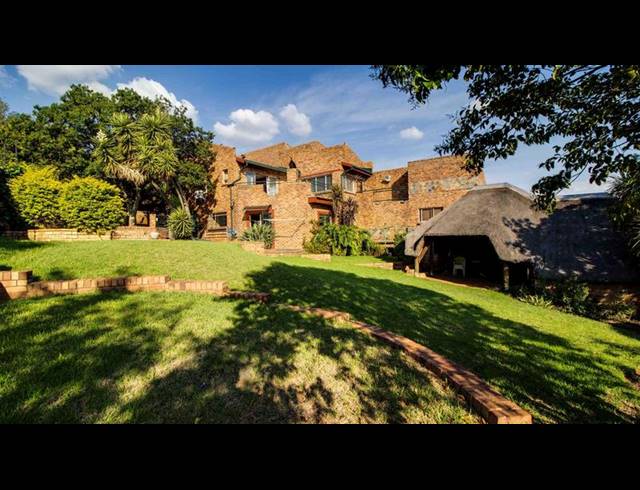 6 BEDROOM HOUSE FOR SALE IN HELDERKRUIN VIEW